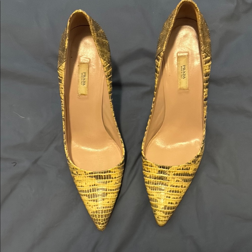 Prada Yellow Snakeskin Women's Pumps